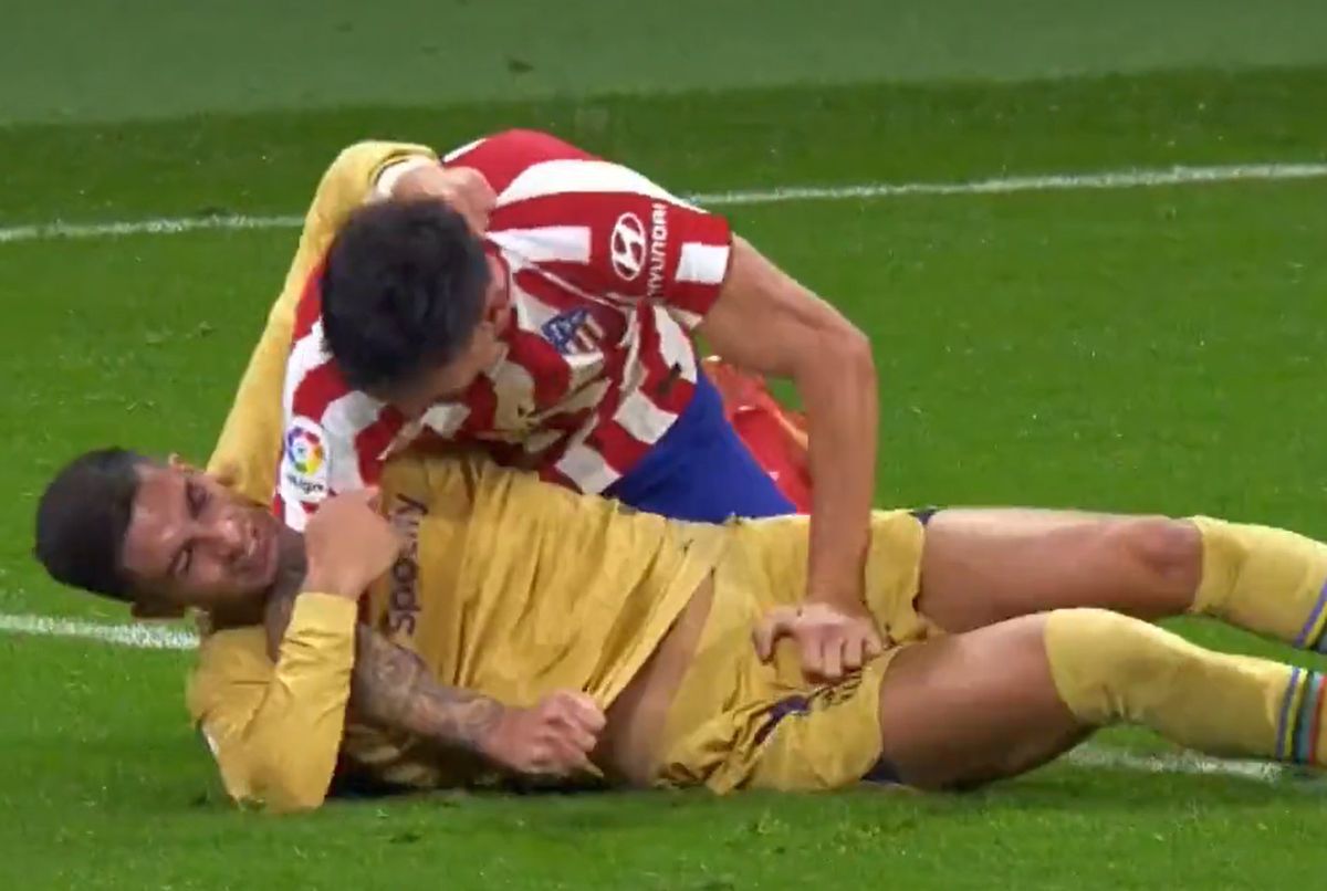 Imagini incredibile în Atletico Madrid - Barcelona » Ferran Torres și Stefan Savic s-au încăierat pe teren