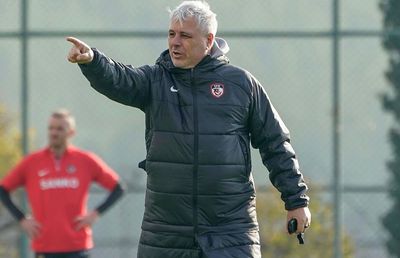 Back in business! Marius Șumudică a ieșit din spital și va fi pe banca tehnică în meciul cu liderul din SuperLig!