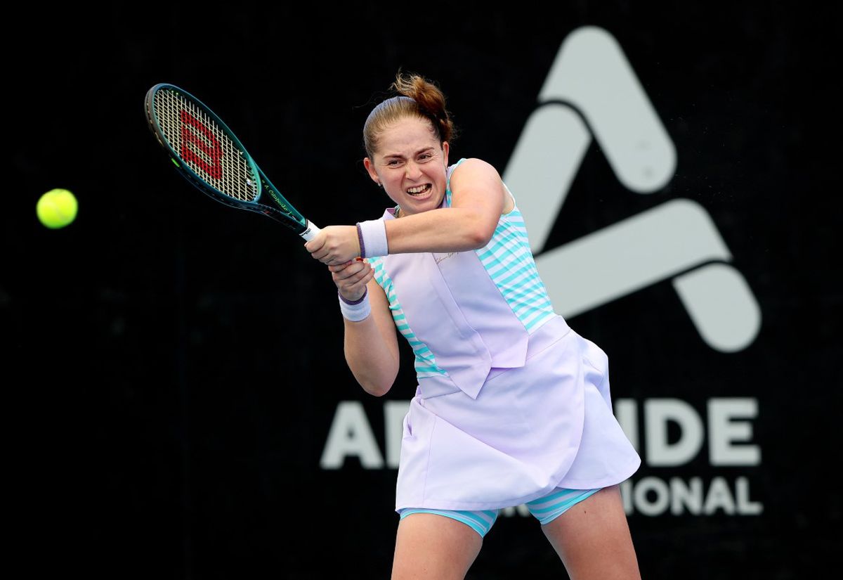 „Aroganța” lui Ostapenko, după ce tocmai a eliminat-o pe Sorana Cîrstea în turul 1: „Am dormit, că îi luam și primul set”