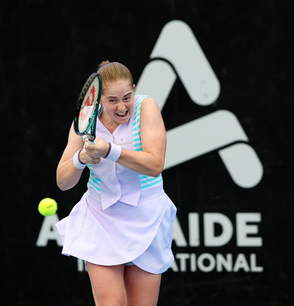 „Aroganța” lui Ostapenko, după ce tocmai a eliminat-o pe Sorana Cîrstea în turul 1: „Am dormit, că îi luam și primul set”