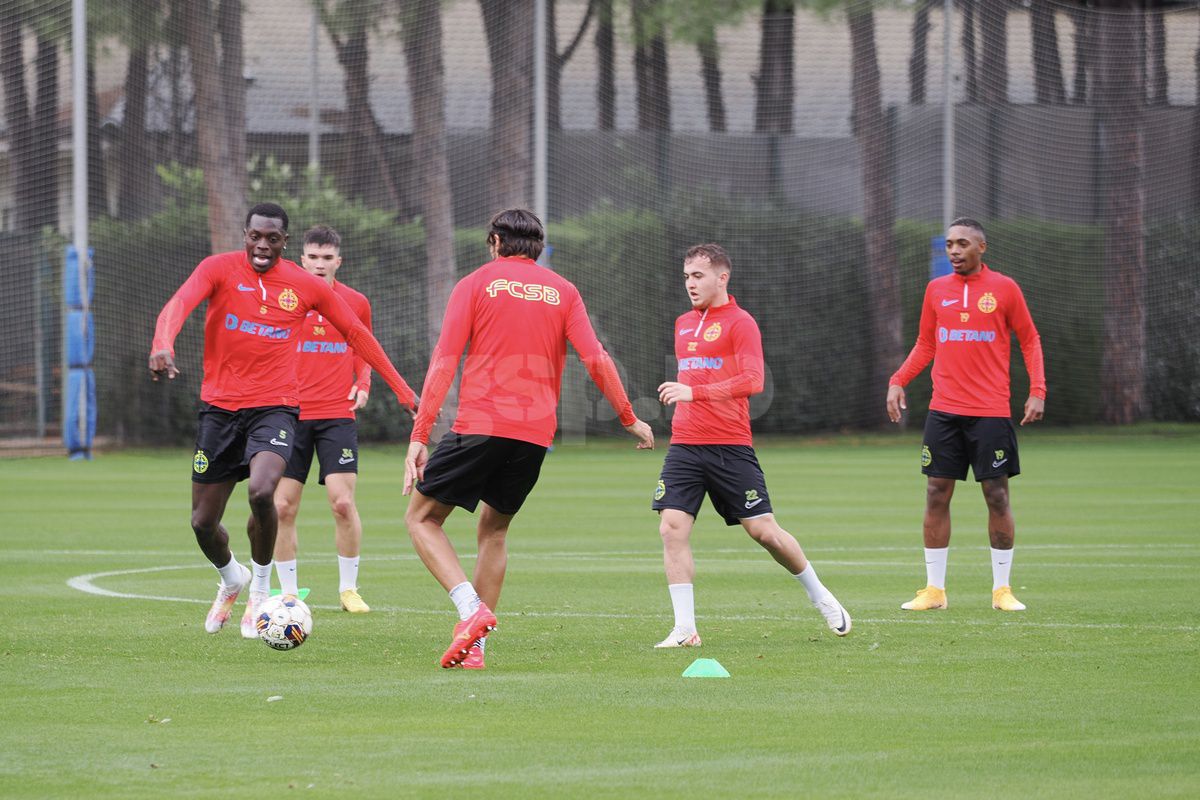 „Ce faci, mă, i-ai dat-o lui Yuri?” » Antrenament pe două anotimpuri: FCSB a ieșit „la joacă” în Antalya. Noua achiziție a captat toate privirile