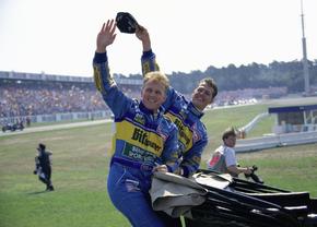 Veste nemaipomenită despre Michael Schumacher la 10 ani de la accident: poate sta la masă!