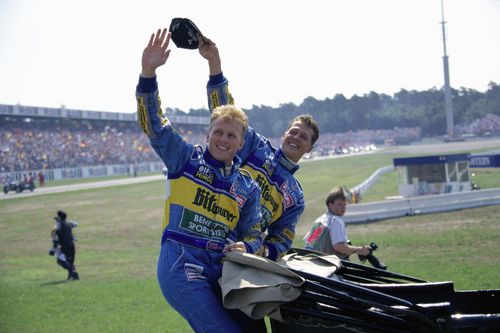 Johnny Herbert și Michael Schumacher, pe vremea când erau colegi la Benetton / Foto: Imago