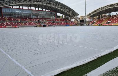 Așa își protejează investiția de două milioane de euro » Imagini exclusive cu cel mai nou teren din Superliga