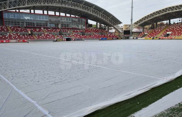 Așa își protejează investiția de două milioane de euro » Imagini exclusive cu cel mai nou teren din Superliga