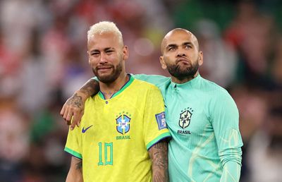 „Cazul Dani Alves”: cum își ajută Neymar prietenul în procesul de viol » Câți ani riscă să stea după gratii fostul fundaș!