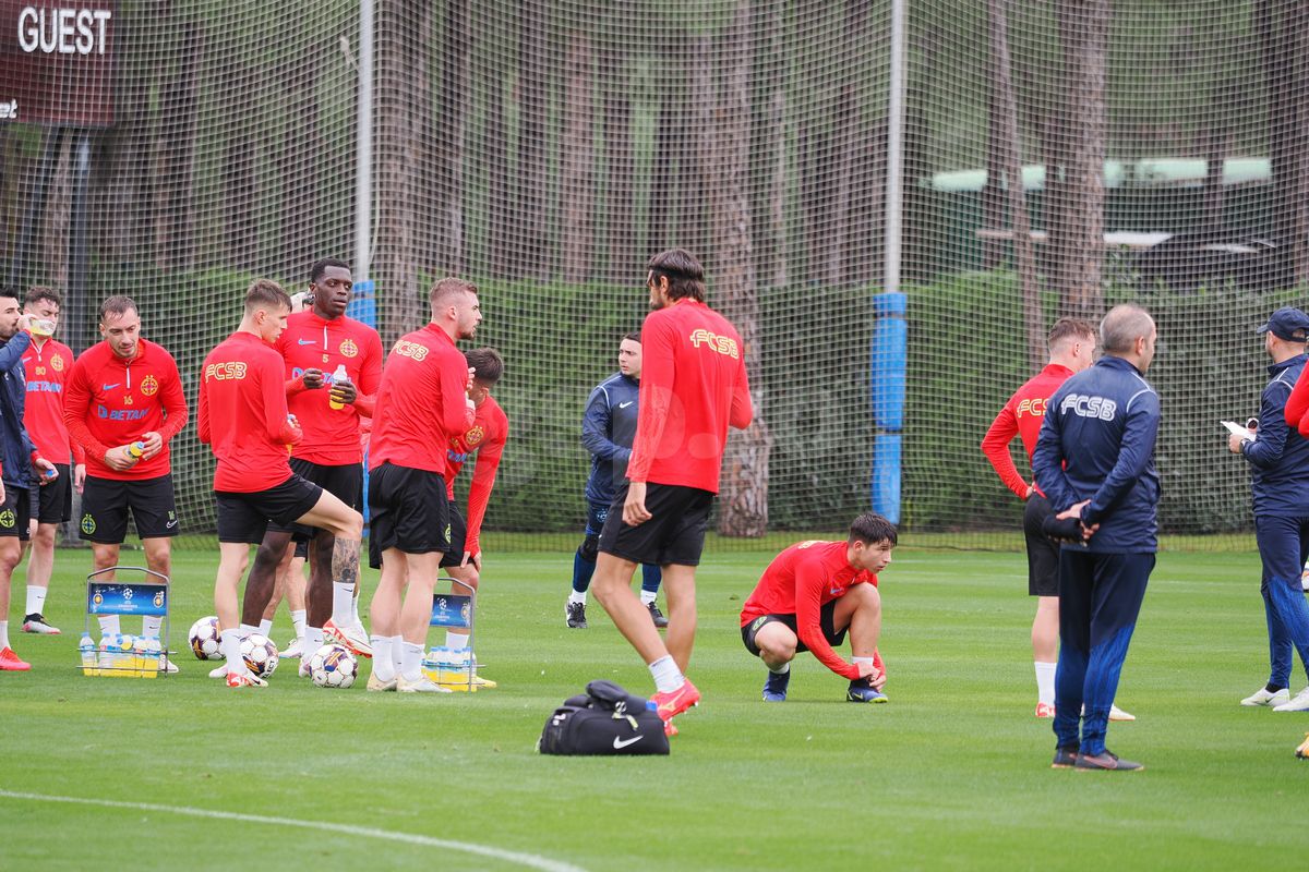 „Ce faci, mă, i-ai dat-o lui Yuri?” » Antrenament pe două anotimpuri: FCSB a ieșit „la joacă” în Antalya. Noua achiziție a captat toate privirile