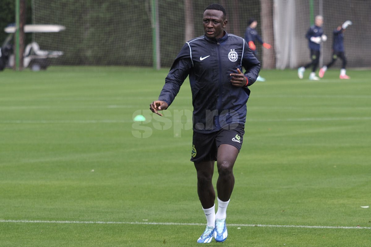 „Ce faci, mă, i-ai dat-o lui Yuri?” » Antrenament pe două anotimpuri: FCSB a ieșit „la joacă” în Antalya. Noua achiziție a captat toate privirile