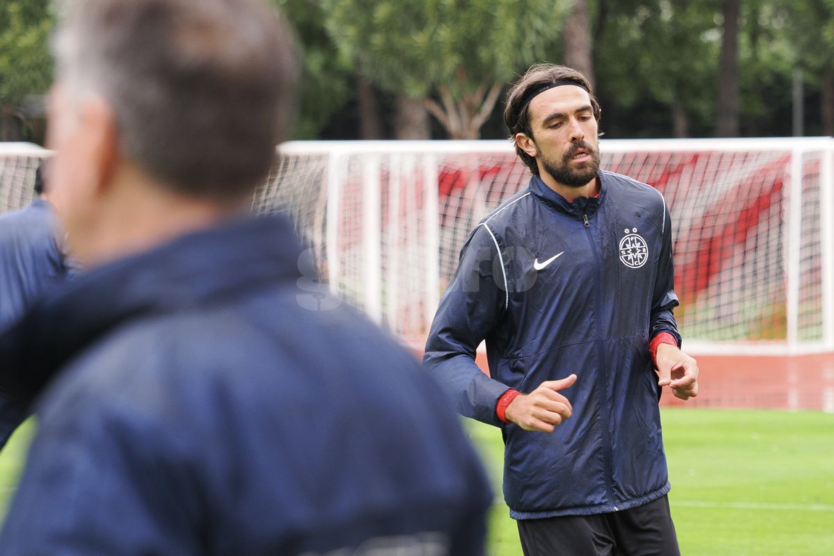 „Ce faci, mă, i-ai dat-o lui Yuri?” » Antrenament pe două anotimpuri: FCSB a ieșit „la joacă” în Antalya. Noua achiziție a captat toate privirile