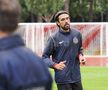„Ce faci, mă, i-ai dat-o lui Yuri?” » Antrenament pe două anotimpuri: FCSB a ieșit „la joacă” în Antalya. Noua achiziție a captat toate privirile