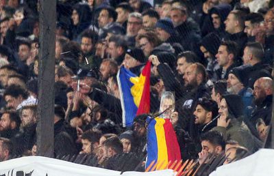 Măștile cu Răzvan Lucescu și steagurile „tricolore” n-au ajutat-o pe PAOK » Eliminare dramatică din Cupa Greciei: gol decisiv în minutul 107