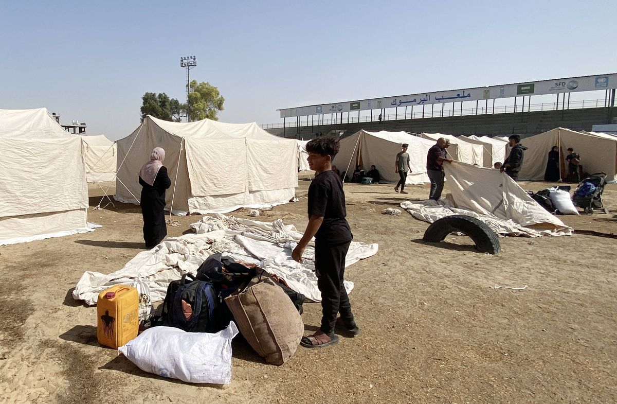 Cel mai vechi stadion din Fâșia Gaza este acum tabără de refugiați palestinieni » Arena a fost transformată în centru de detenție, apoi demolată de israelieni