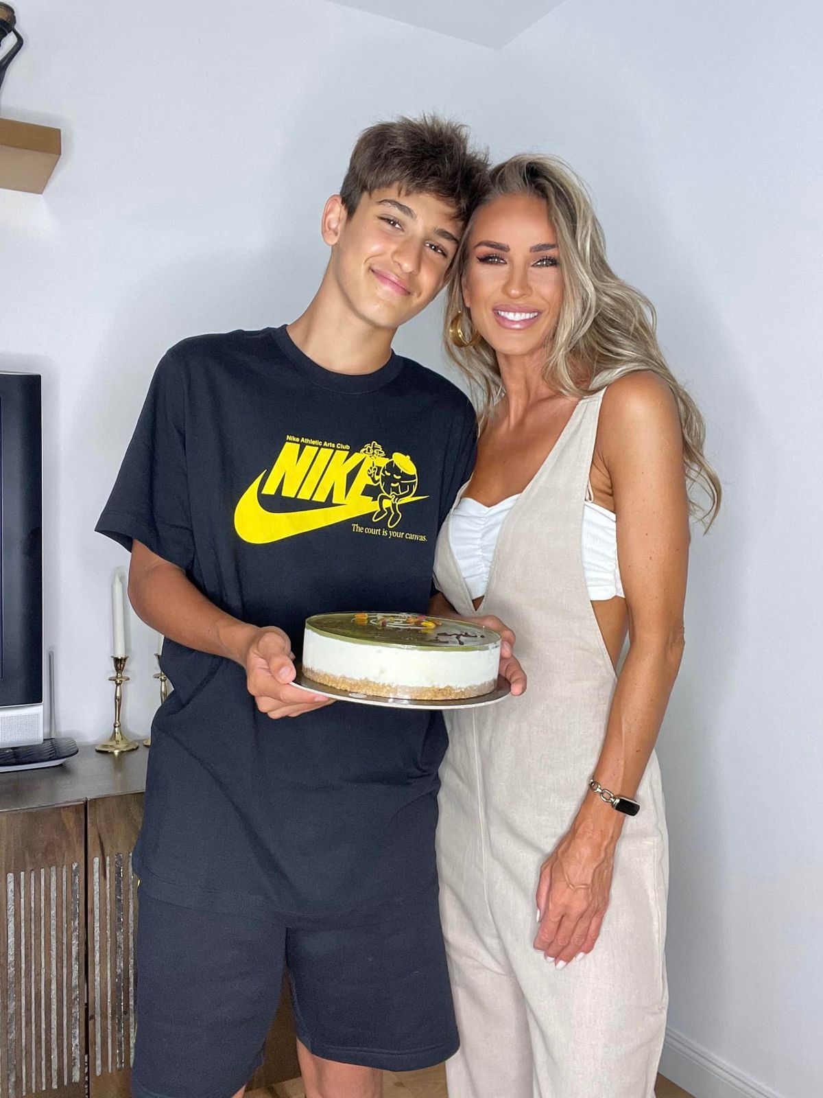 FOTO Aproape de nerecunoscut! Diana Munteanu, fosta soție a lui Claudiu Niculescu, transformare radicală