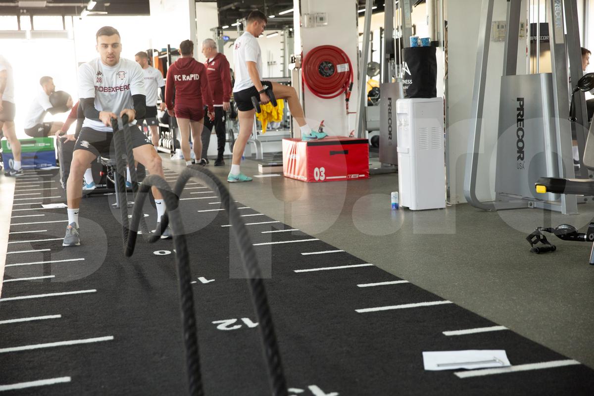 Antrenament Rapid in sala de forţă din Dubai, 9 ianuarie 2025