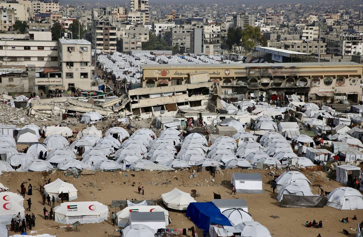 Cel mai vechi stadion din Fâșia Gaza este acum tabără de refugiați palestinieni » Arena a fost transformată în centru de detenție, apoi demolată de israelieni