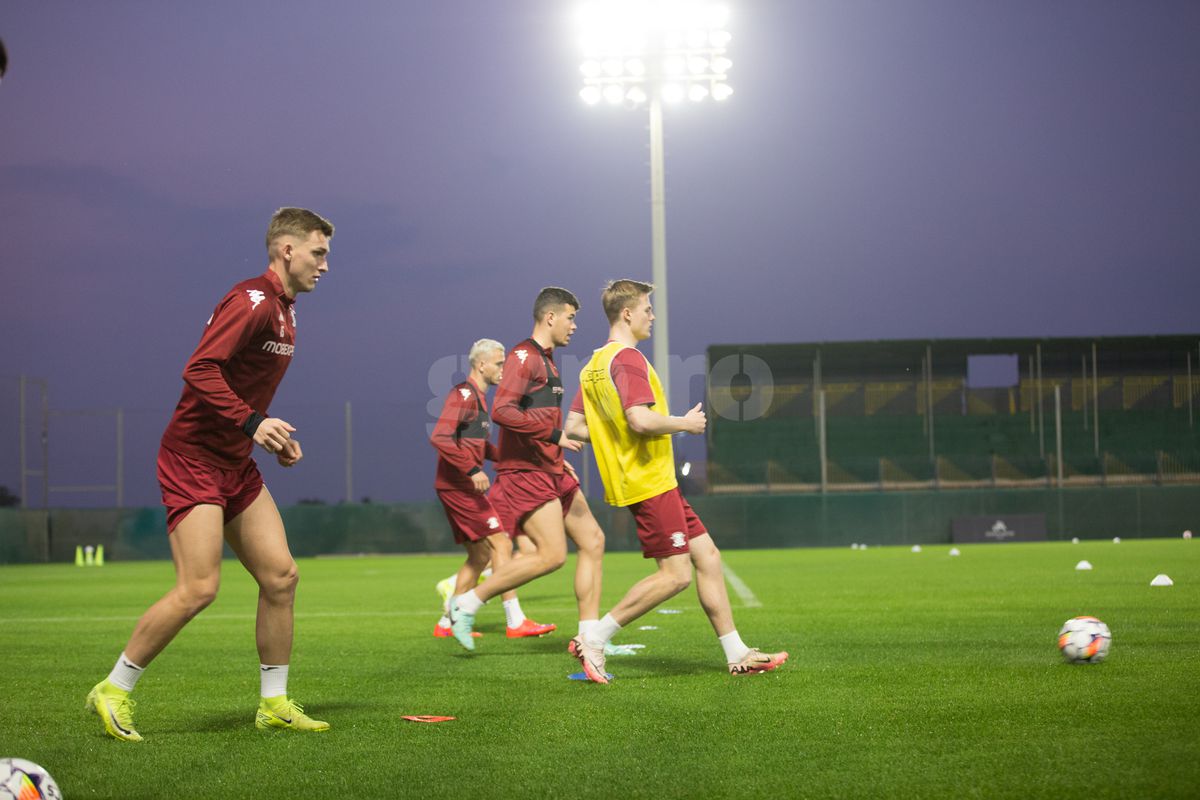 La final de cantonament, Viorel Moldovan oferă detalii despre țintele Rapidului: „Facem eforturi să-l aducem”