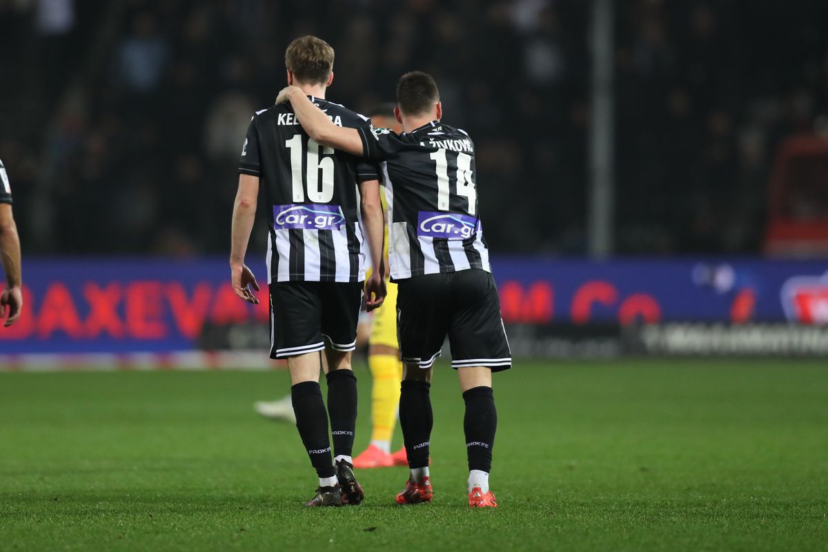 Măștile cu Răzvan Lucescu și steagurile „tricolore” n-au ajutat-o pe PAOK » Eliminare dramatică din Cupa Greciei: gol decisiv în minutul 107