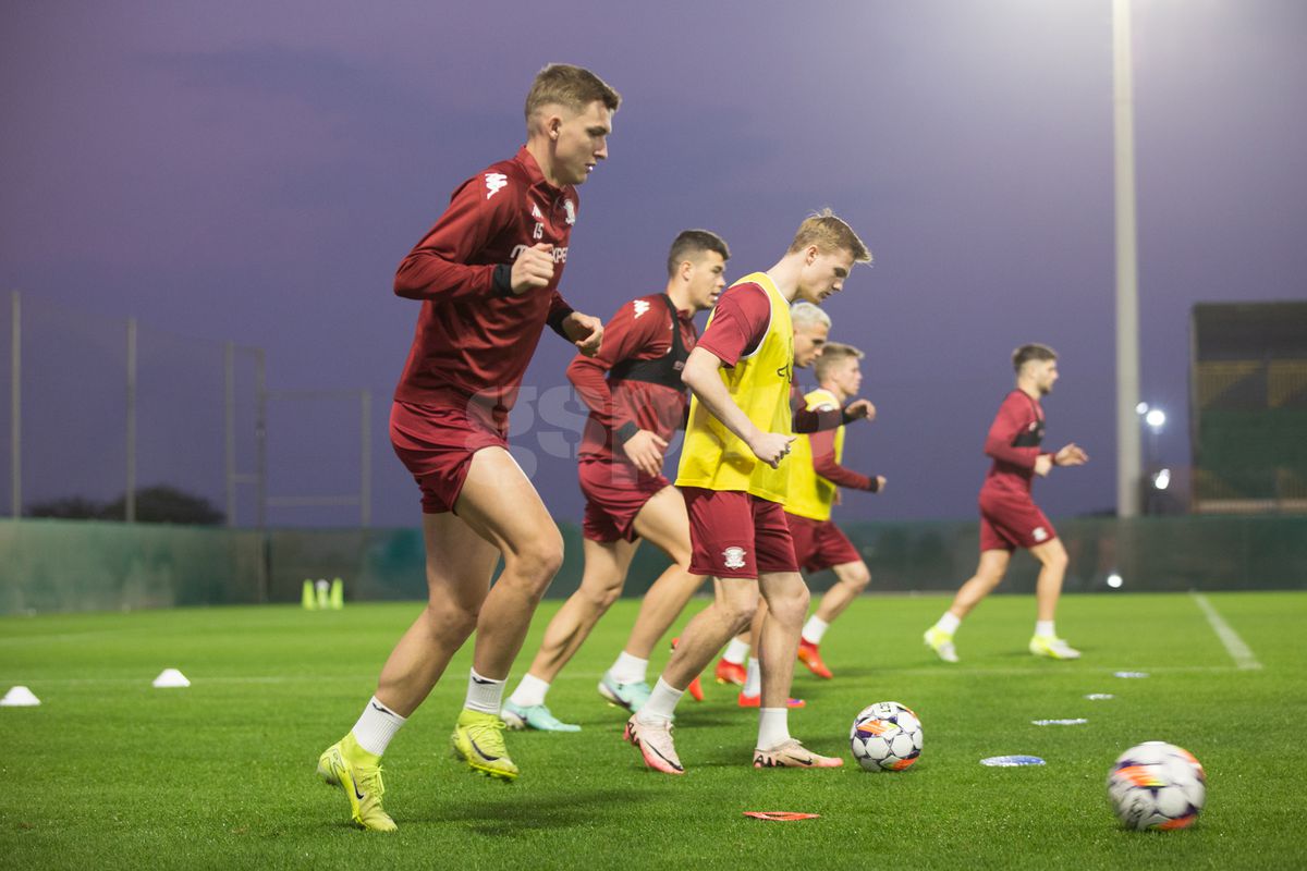 La final de cantonament, Viorel Moldovan oferă detalii despre țintele Rapidului: „Facem eforturi să-l aducem”