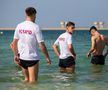 Jucătorii Rapidului fac baie în Golful Persic FOTO: Ionuţ Iordache (GSP)