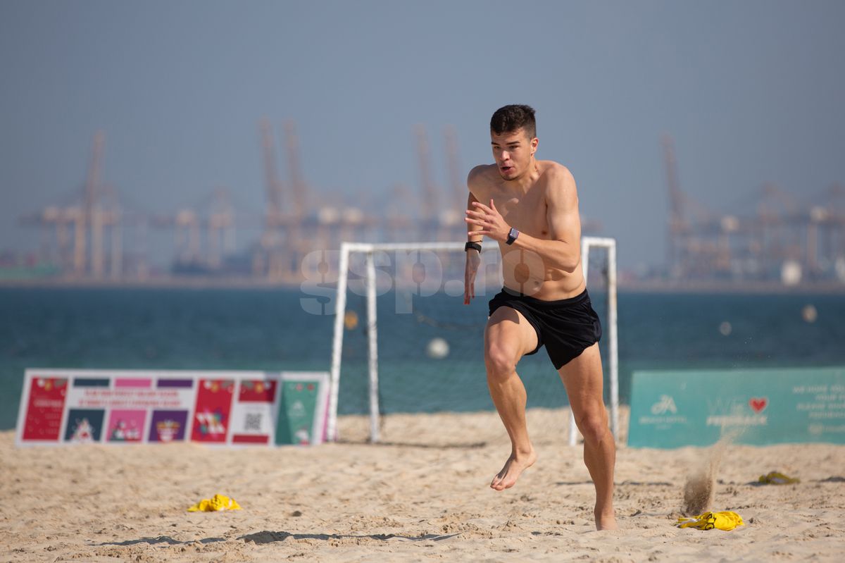 Burj al Rapid » Gazeta a intrat în cantonamentul de lux plătit de Șucu în Dubai. Pacea rușilor e spartă de strigătele lui Șumudică: „Haide, my friend, au un loc la salvamari!”