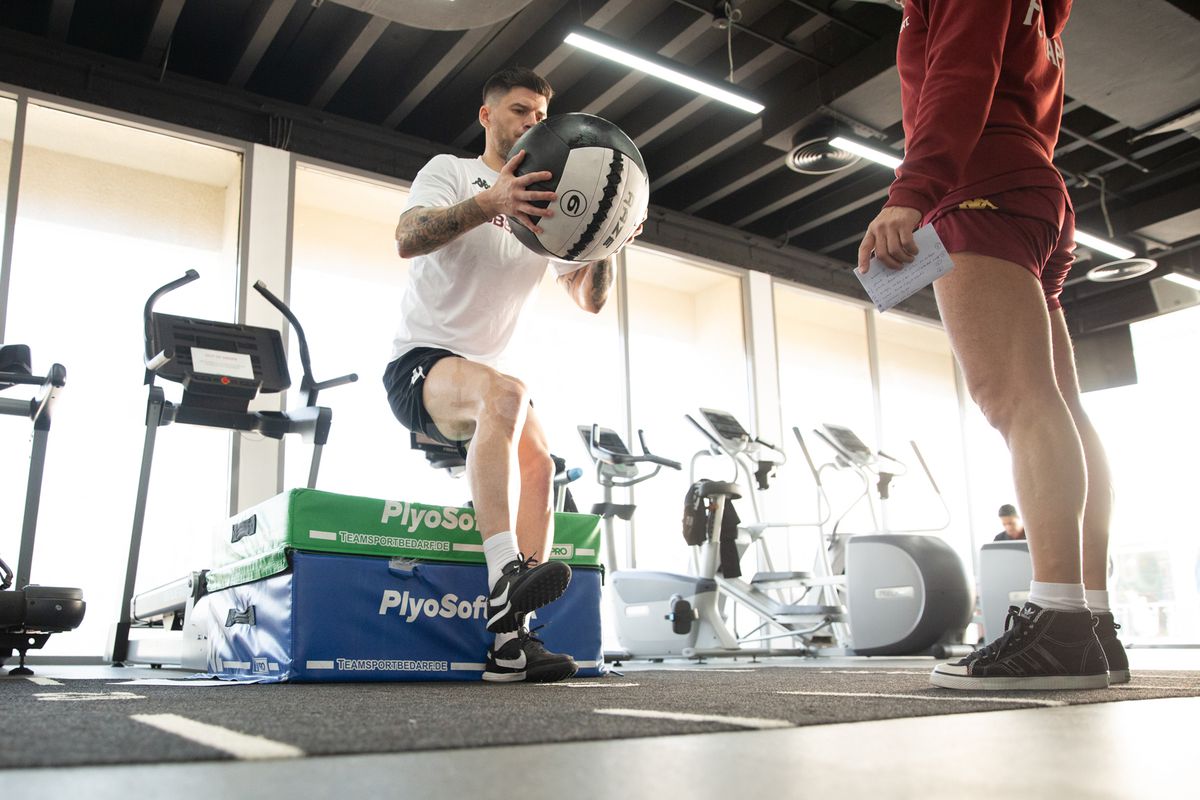 Cine e omul care-i chinuie serios pe rapidiști în Dubai? „Am lucrat într-o perioadă în transporturi maritime”