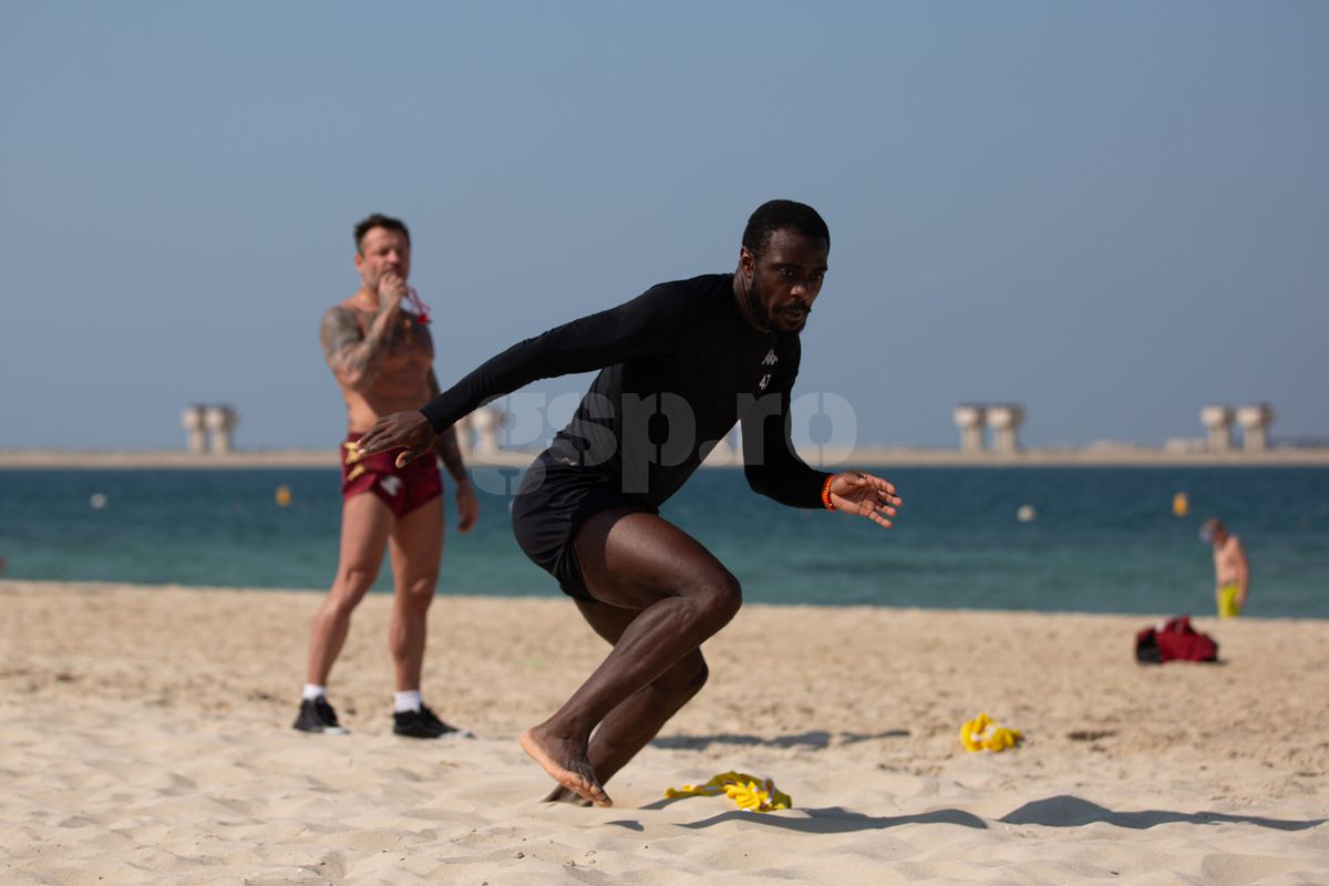 Antrenament Rapid pe plajă în Dubai, 9 ianuarie 2025