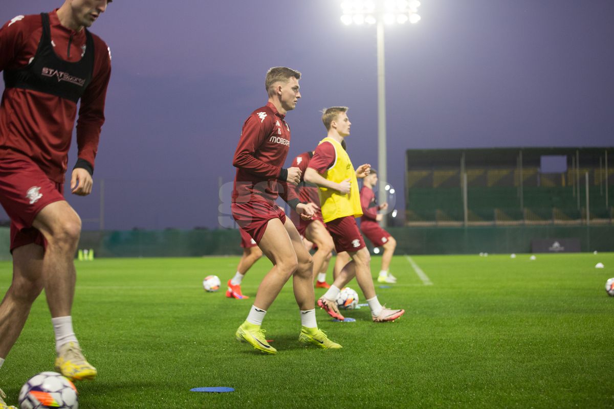 La final de cantonament, Viorel Moldovan oferă detalii despre țintele Rapidului: „Facem eforturi să-l aducem”