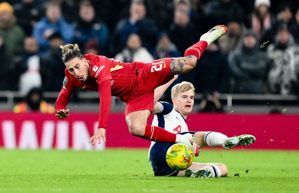 Scandal la Tottenham - Liverpool » Arne Slot îl arată cu degetul: „Nu mai trebuia să fie pe teren!”