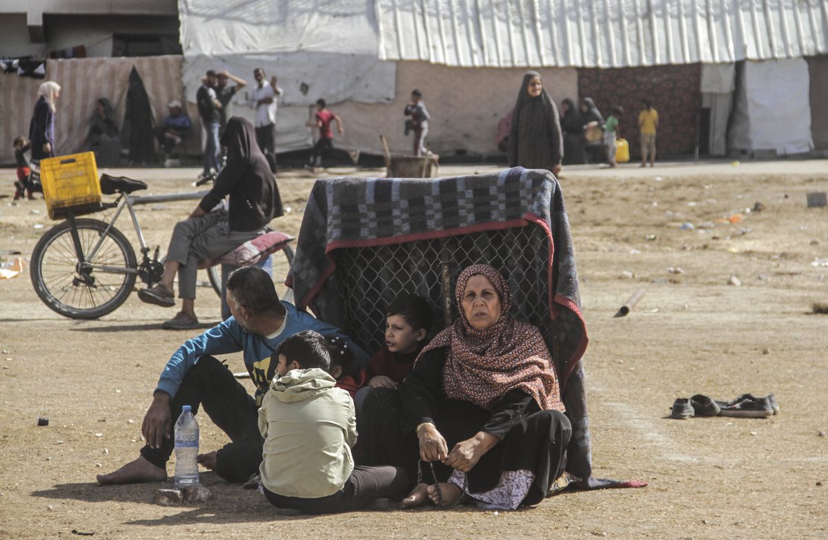 Cel mai vechi stadion din Fâșia Gaza este acum tabără de refugiați palestinieni » Arena a fost transformată în centru de detenție, apoi demolată de israelieni