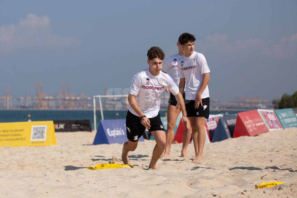 Burj al Rapid » Gazeta a intrat în cantonamentul de lux plătit de Șucu în Dubai. Pacea rușilor e spartă de strigătele lui Șumudică: „Haide, my friend, au un loc la salvamari!”