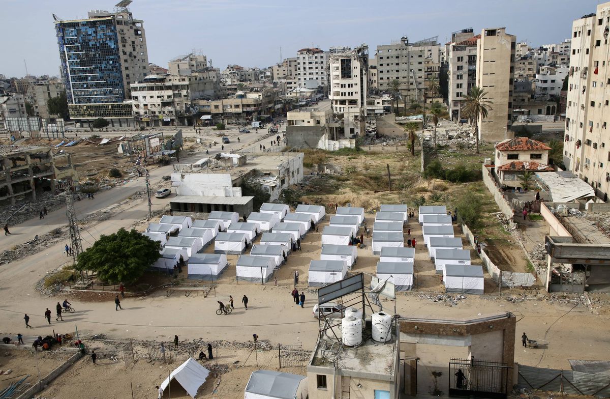 Cel mai vechi stadion din Fâșia Gaza este acum tabără de refugiați palestinieni » Arena a fost transformată în centru de detenție, apoi demolată de israelieni