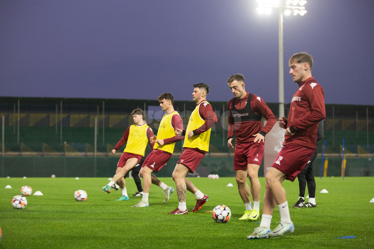 Marele viciu de care Șumudică nu poate scăpa. „Cât vă mai suportă soția în ritmul ăsta?”