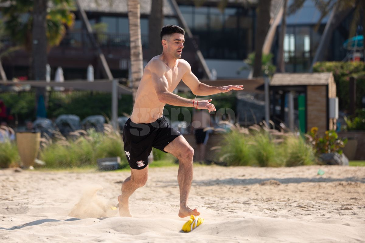 Antrenament Rapid pe plajă în Dubai, 9 ianuarie 2025