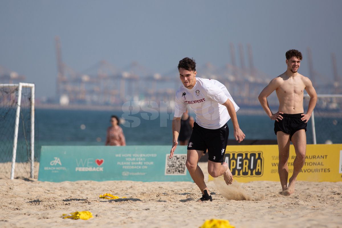Antrenament Rapid pe plajă în Dubai, 9 ianuarie 2025