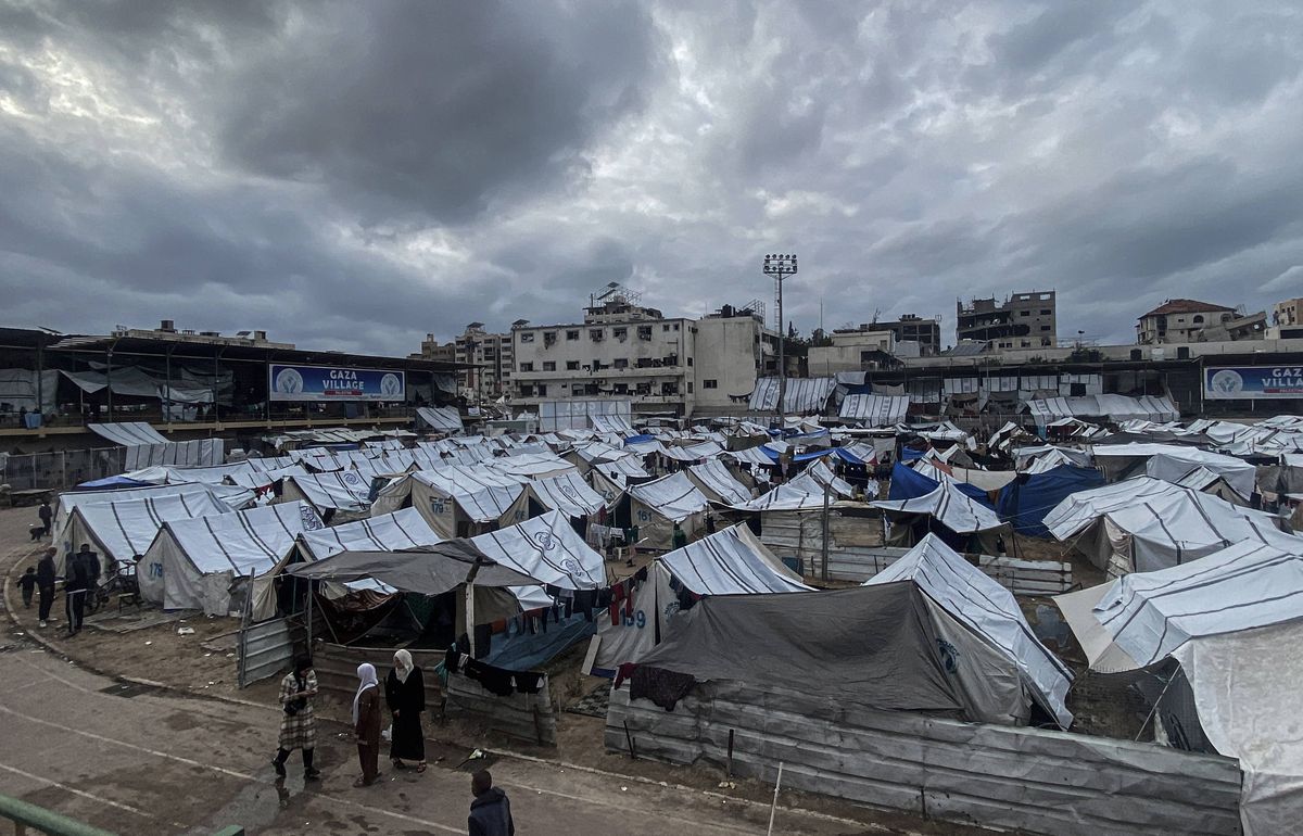 Stadionul „Yarmouk” din Fâșia Gaza, transformat într-un centru de refugiați