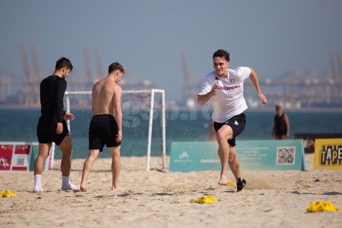 Antrenament Rapid pe plajă în Dubai, 9 ianuarie 2025