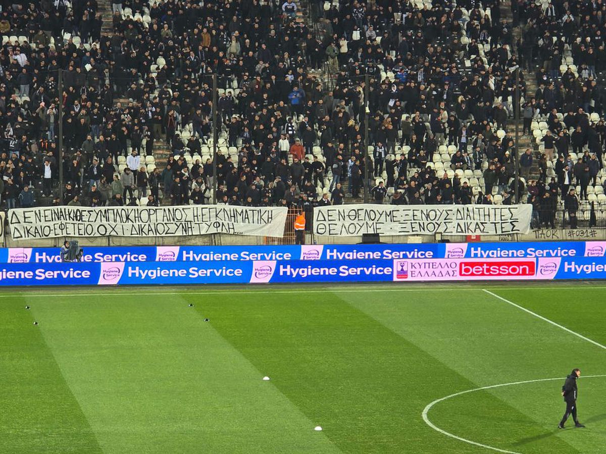 Măștile cu Răzvan Lucescu și steagurile „tricolore” n-au ajutat-o pe PAOK » Eliminare dramatică din Cupa Greciei: gol decisiv în minutul 107