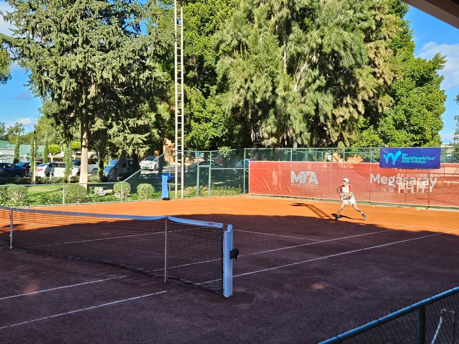 Tenis all inclusive în Antalya » Românii se antrenează în Belek: „Totul pornește de la 75 de euro/persoană pe zi”