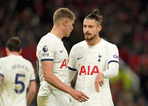 Drăgușin poate scăpa de un rival » Fundașul lui Tottenham e dorit la Barcelona