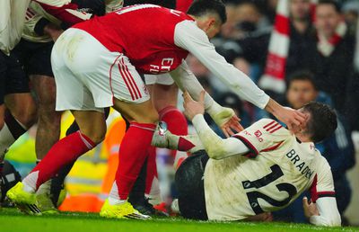 Scandal cu Gabriel Martinelli pe „Emirates” » Gary Neville: „O rușine!”