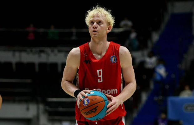 Un baschetbalist rus a revenit în țara natală, după un schimb de prizonieri între Rusia și Franța