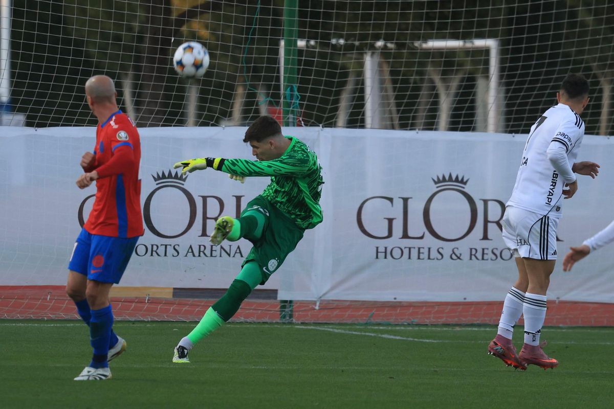 FCSB - Beșiktaș 1-2 » Campioana, învinsă în singurul amical din Antalya! A avut 1-0, dar a pierdut după două greșeli în defensivă