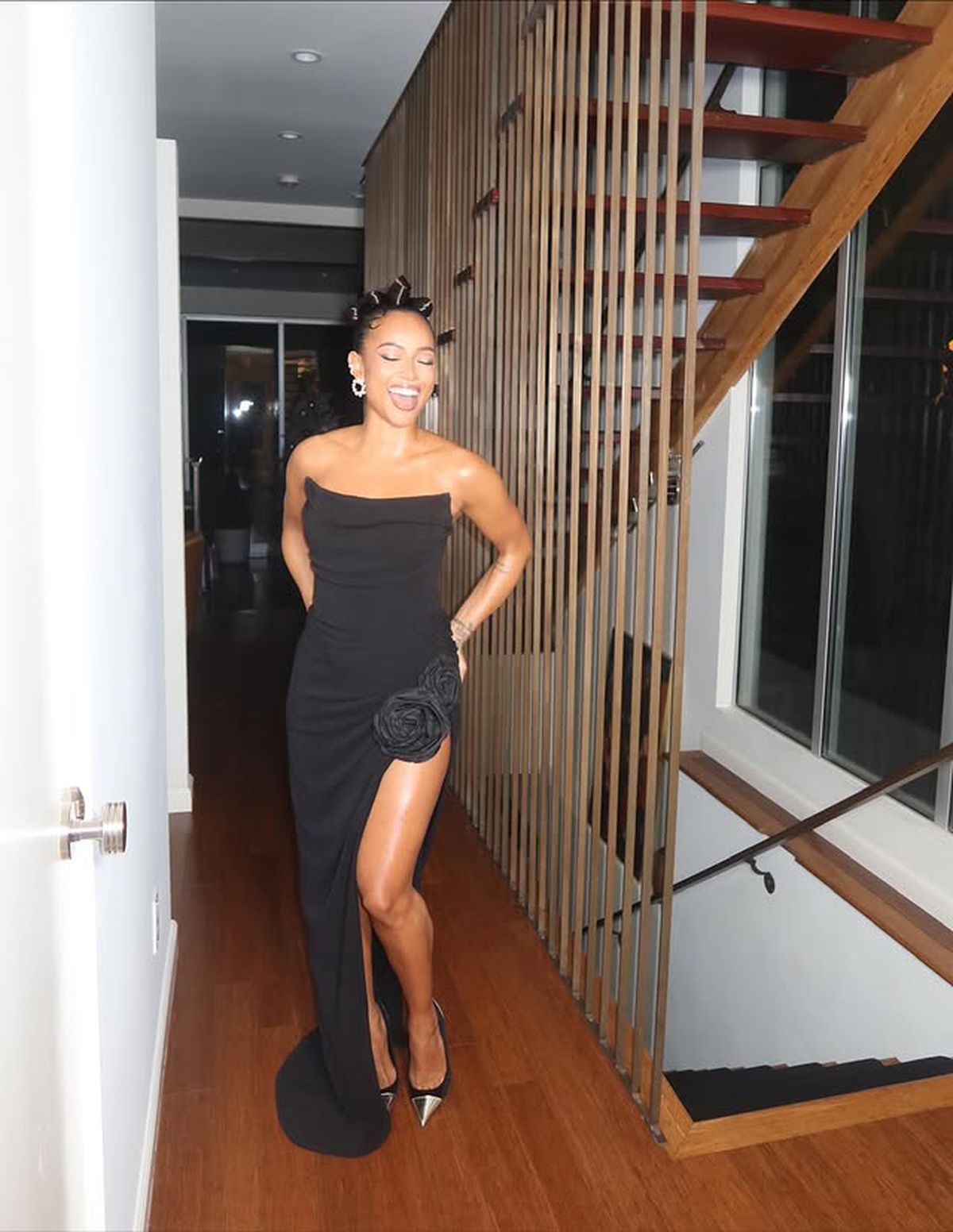 „Coach Prime” a făcut publică relația cu actrița mai tânără cu 21 de ani