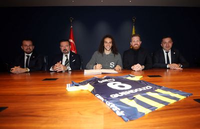 De unde au turcii bani să atragă vedete cu salarii uriașe » Galatasaray și Fenerbahce, datorii de peste 1 miliard €