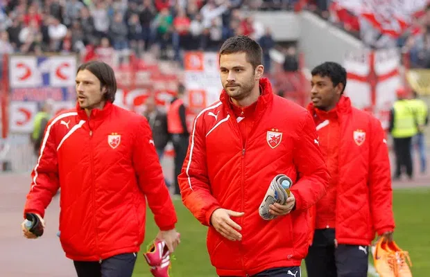 „Mi-a murit în brațe după antrenament!” » Mărturia dureroasă a fotbalistului sârb despre coechipierul care îi era naș