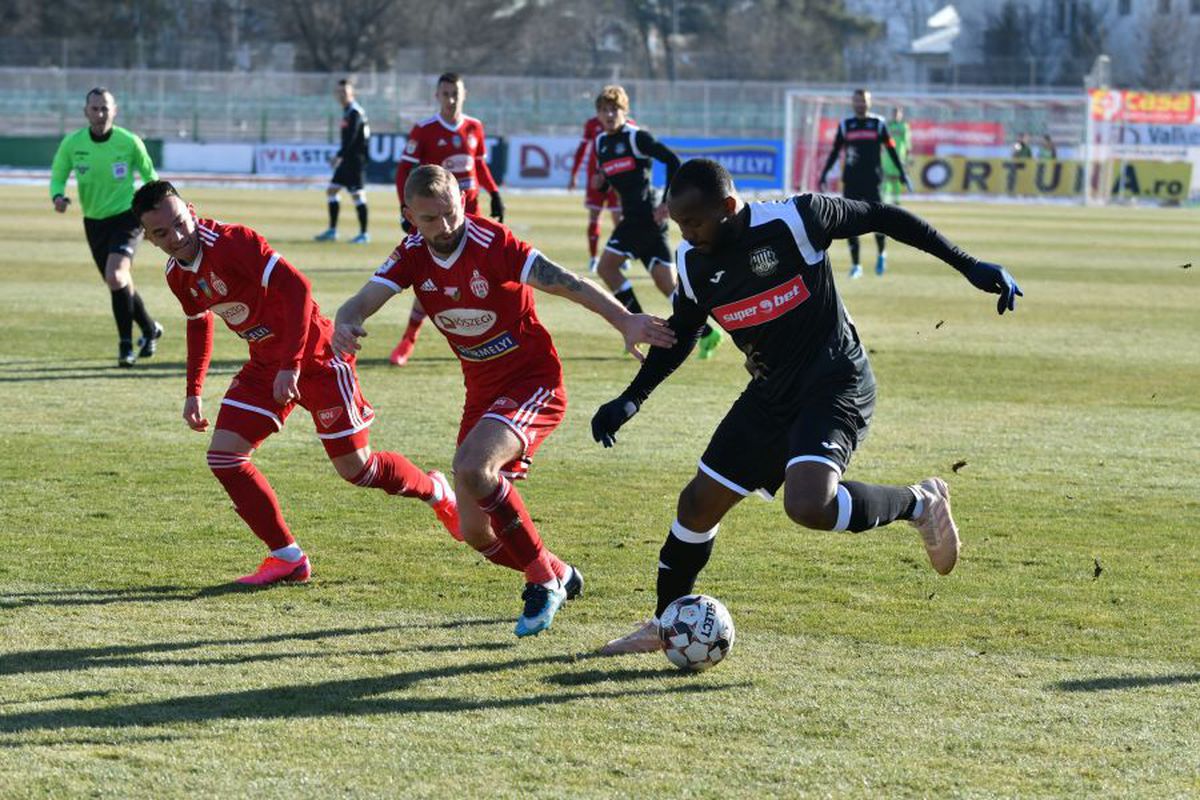 SEPSI - POLI IAȘI 1-0 // Mircea Rednic explică unde au greșit jucătorii săi în meciul cu Sepsi: „Asta am făcut în ultimele minute”