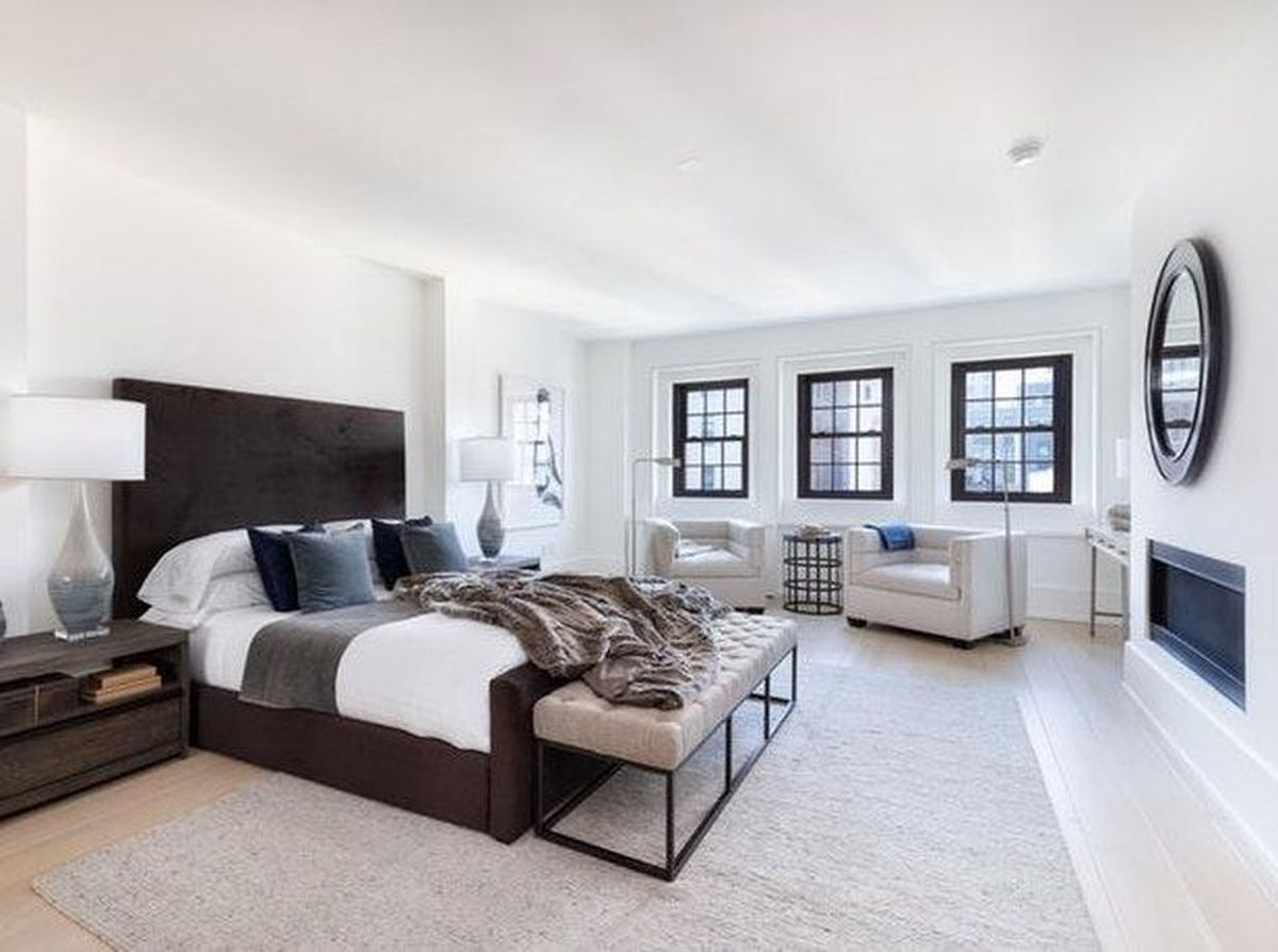 FOTO Cum arată casa în care Lewis Hamilton n-a dormit nicio noapte, pe care cere 52 de milioane de euro