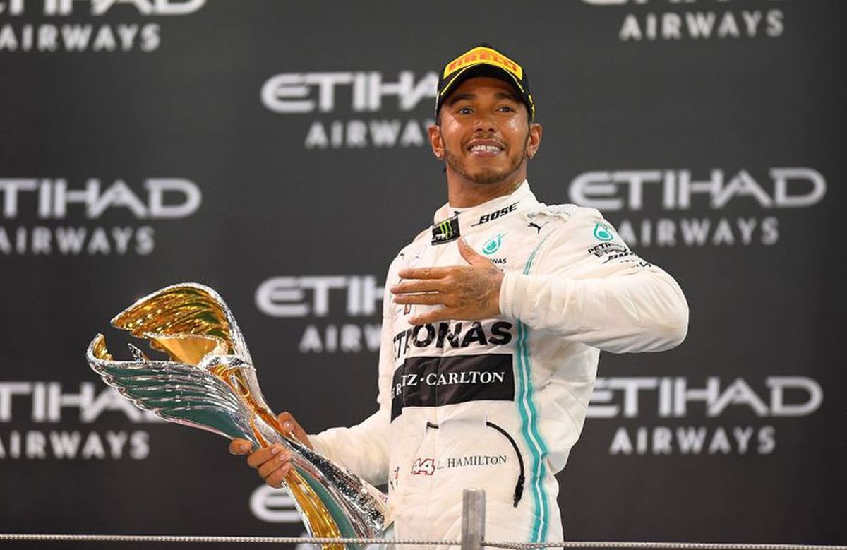 FOTO Cum arată casa în care Lewis Hamilton n-a dormit nicio noapte, dar și-o vinde cu 52 de milioane de euro