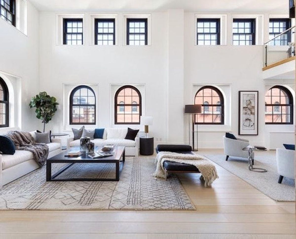 FOTO Cum arată casa în care Lewis Hamilton n-a dormit nicio noapte, dar și-o vinde cu 52 de milioane de euro