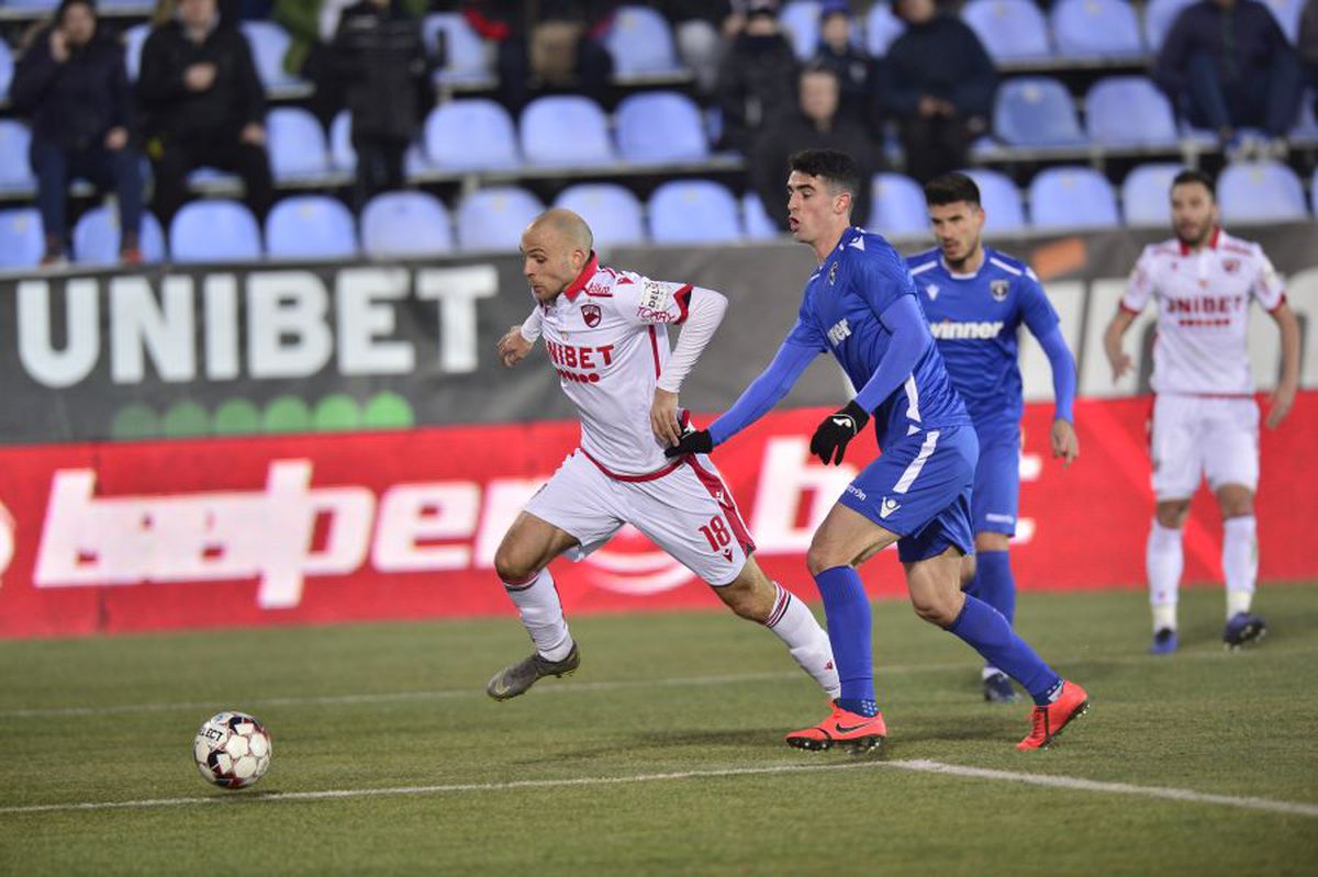 Poza sezonului în Liga 1? Galeria celor de la Voluntari, show total cu Dinamo: „Peluza Florin Cernat”
